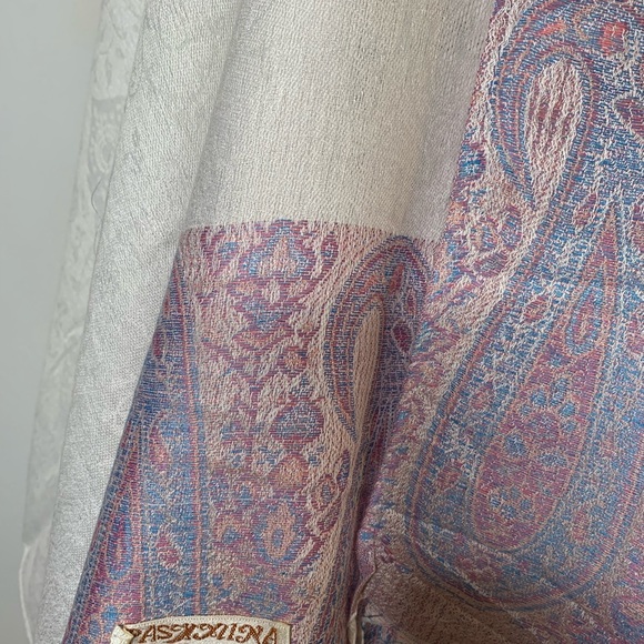 Pashmina - Picture 4 of 5